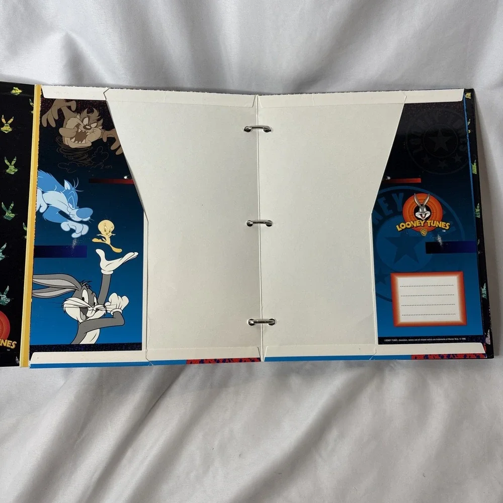 (2) Vtg Looney Tunes TAZ Tasmanian Devil 3-Ring Binders Folders 1990s‎